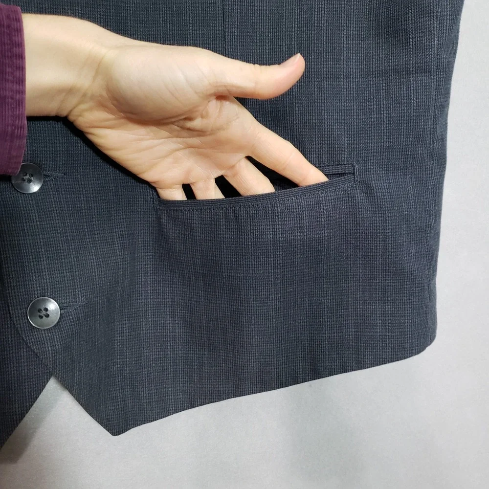 Kenneth Cole New York measurements pit